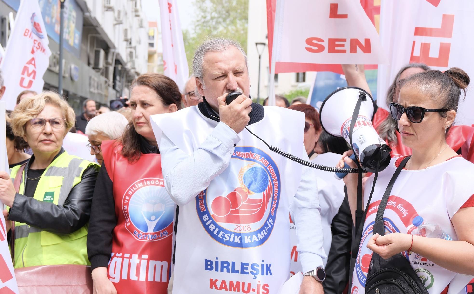 Okul Baskını Tepkileri Çığ Gibi Büyüyor!